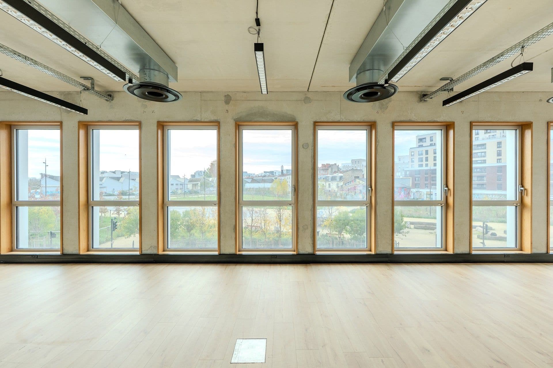 Plateau de bureau entier à équiper Ivry