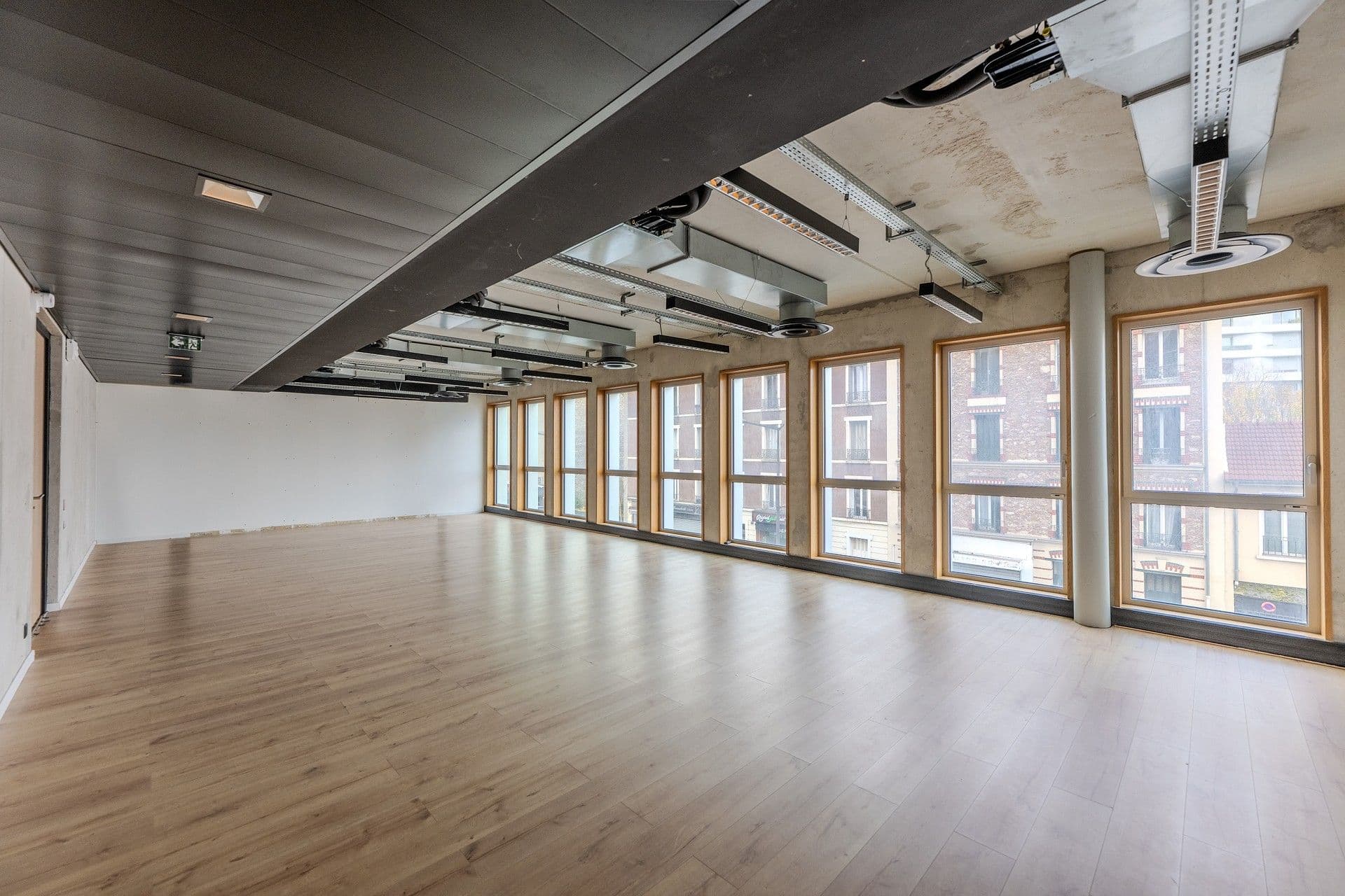 location bail bureau opéré nu proche Paris