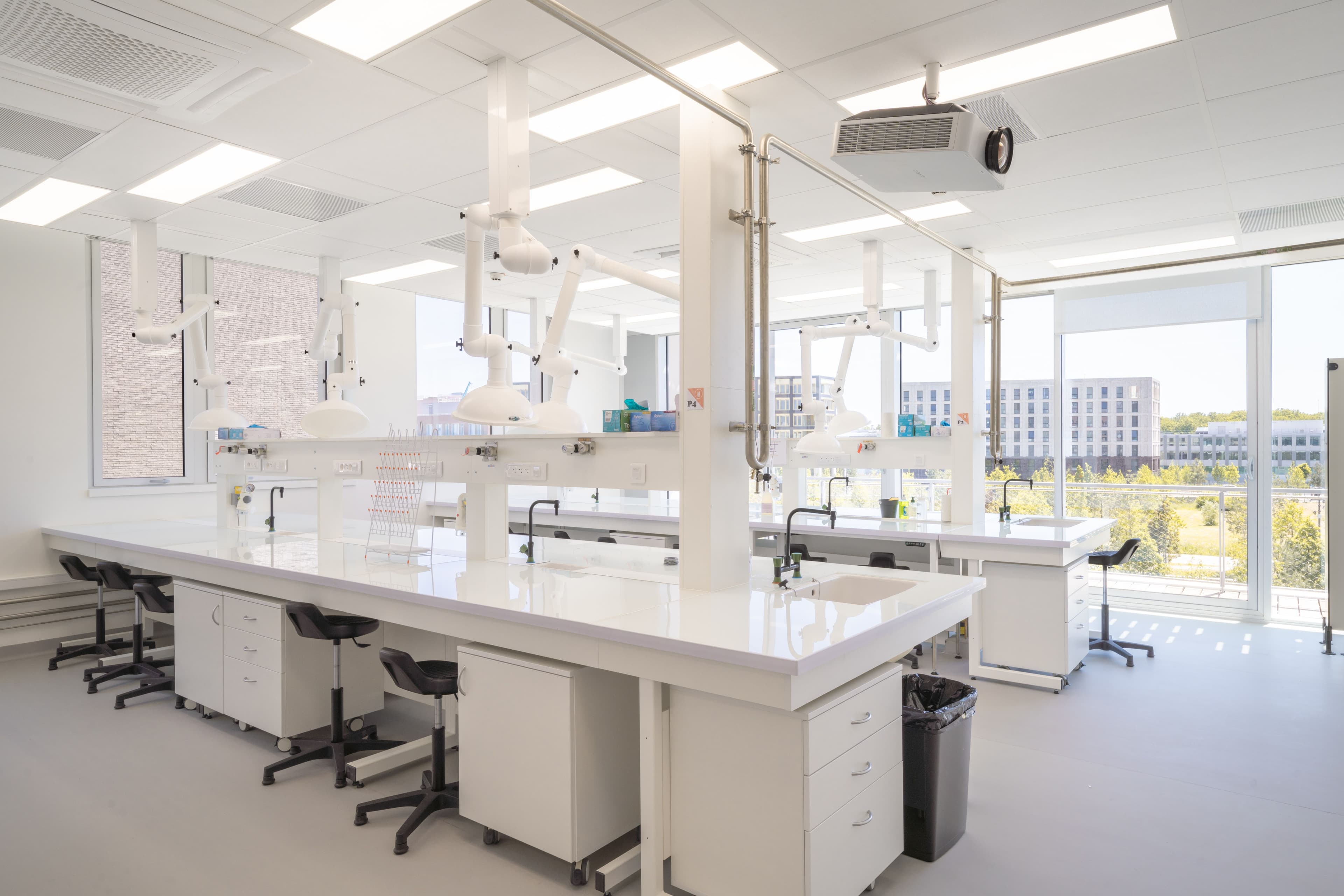 location laboratoire clé en main